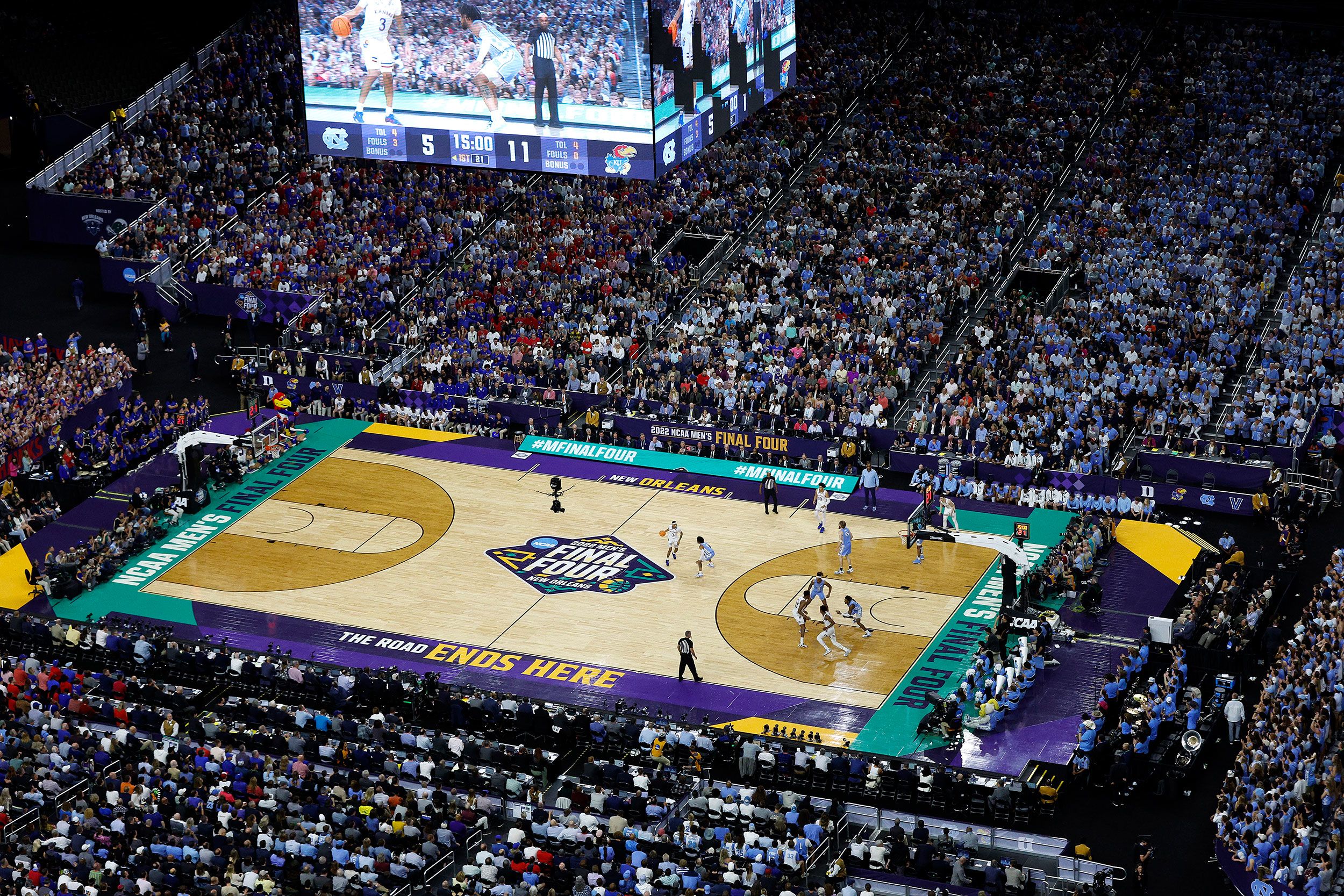 Kansas fans take to the streets to revel in program's fourth NCAA  championship