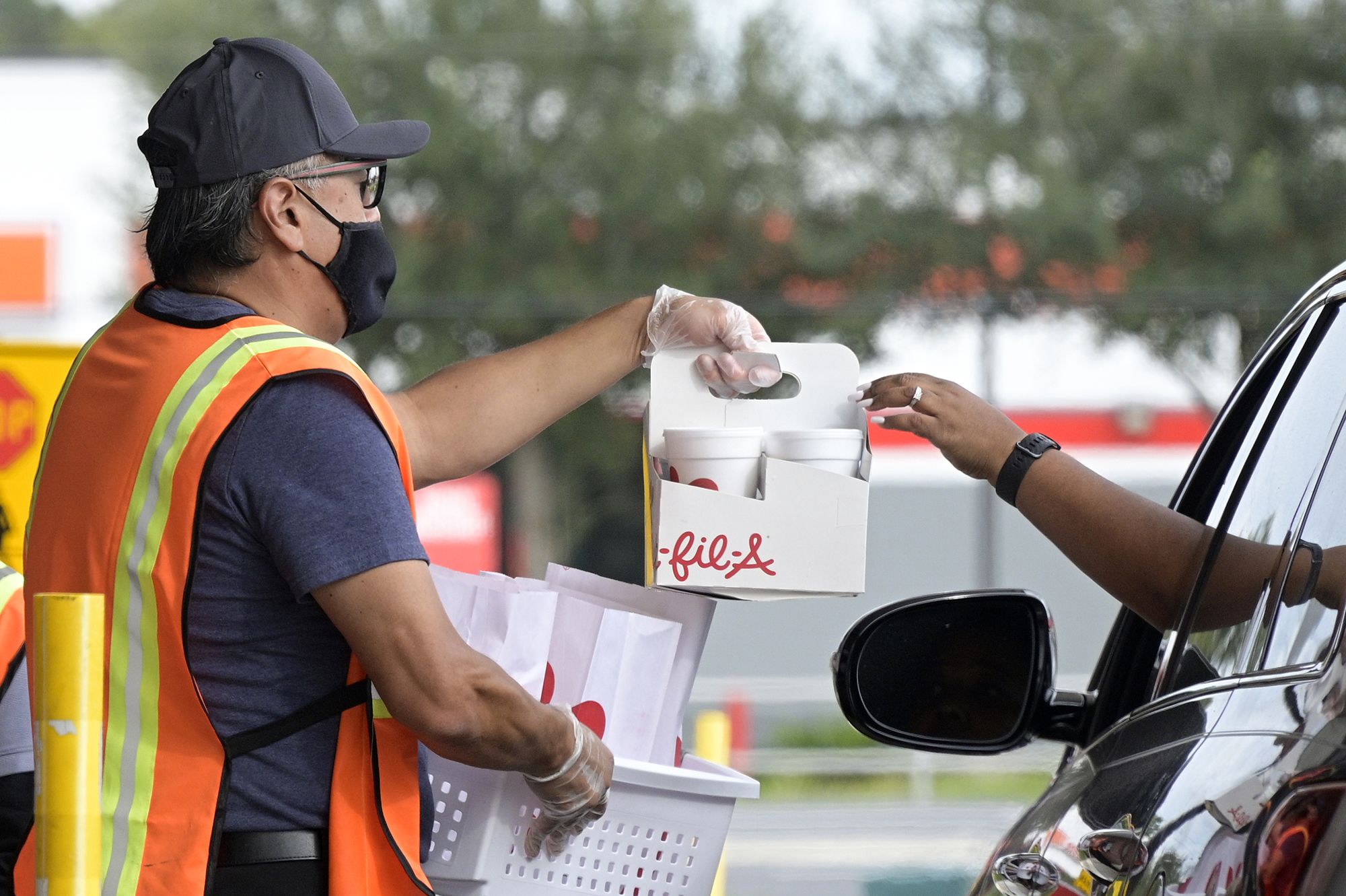 Fast-Food Workers Beg Customers to Mask in Drive-Thru