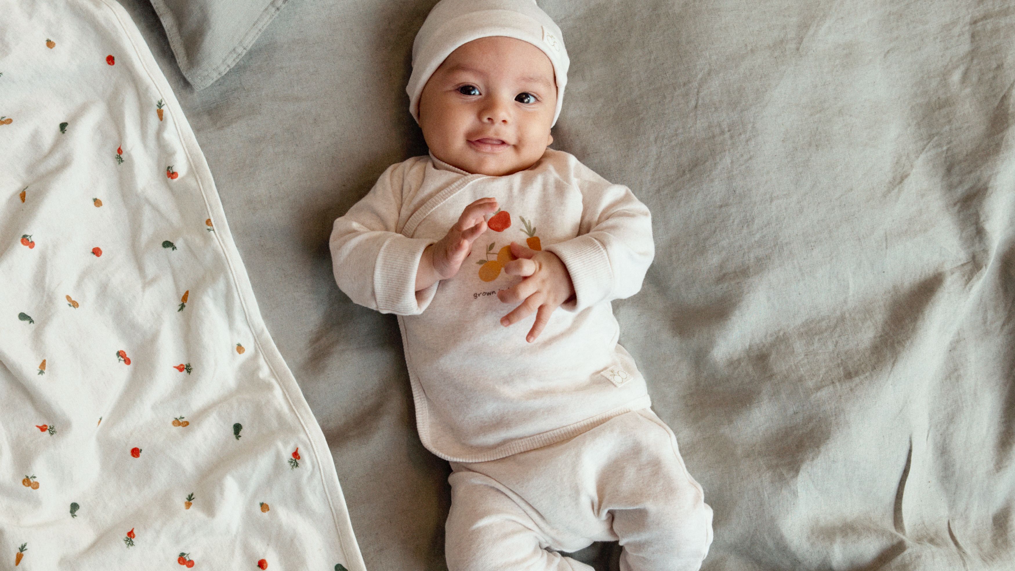 H&M dice que podrás compostar su nueva línea de ropa para bebés