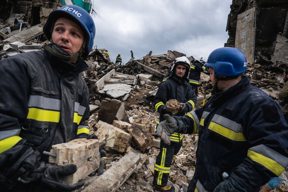 Search-and-rescue teams remove debris after the Ukrainian army regained control of Borodianka, Ukraine, on April 6.
