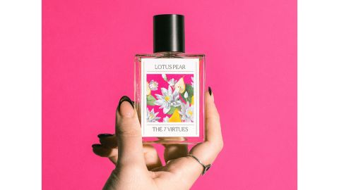 7 đức hạnh Lotus Pear Eau de Parfum