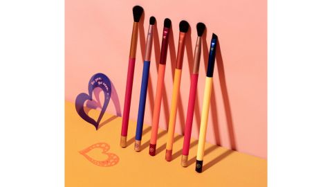 Real Techniques Dare You Be X Women Collective I Love It Makeup Brush Kit