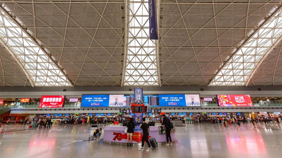 <strong>No. 9 Chengdu Shuangliu International Airport:</strong> Chengdu is a thriving city in China's central interior. If you're wondering why Beijing isn't in the top 10, it is now serviced by two major airports that split the traffic in and out of the capital city. 