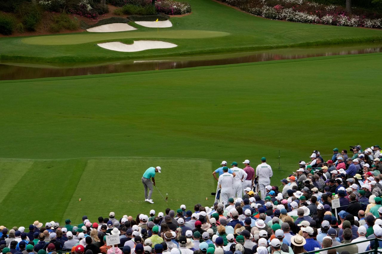 Tiger Woods rides rollercoaster third round at Masters as he struggles ...