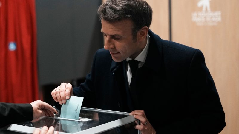French voters head to the polls in presidential race