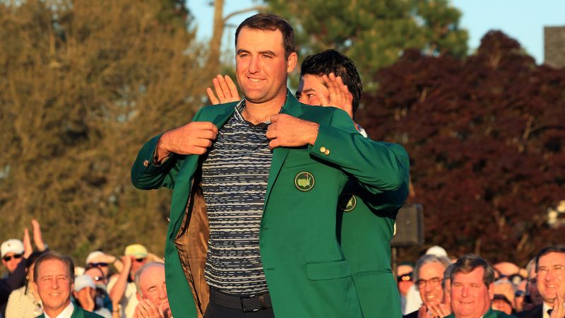 Masters champ Scottie Scheffler threw out the first pitch at the