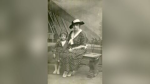 Gebert's great-grandmother Zofia Poznańska, photographed here with her daughter Krystyna, likely died in the Treblinka death camp, the family believes.