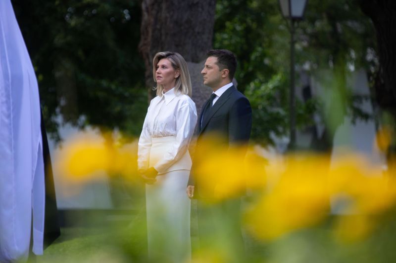 Ukraine s first lady Don t get used to our grief