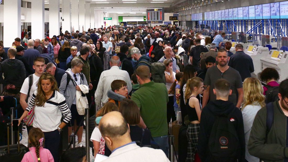 <strong>Messy UK:</strong> Thousands of passengers have been stuck in queues at the UK's Manchester airport.