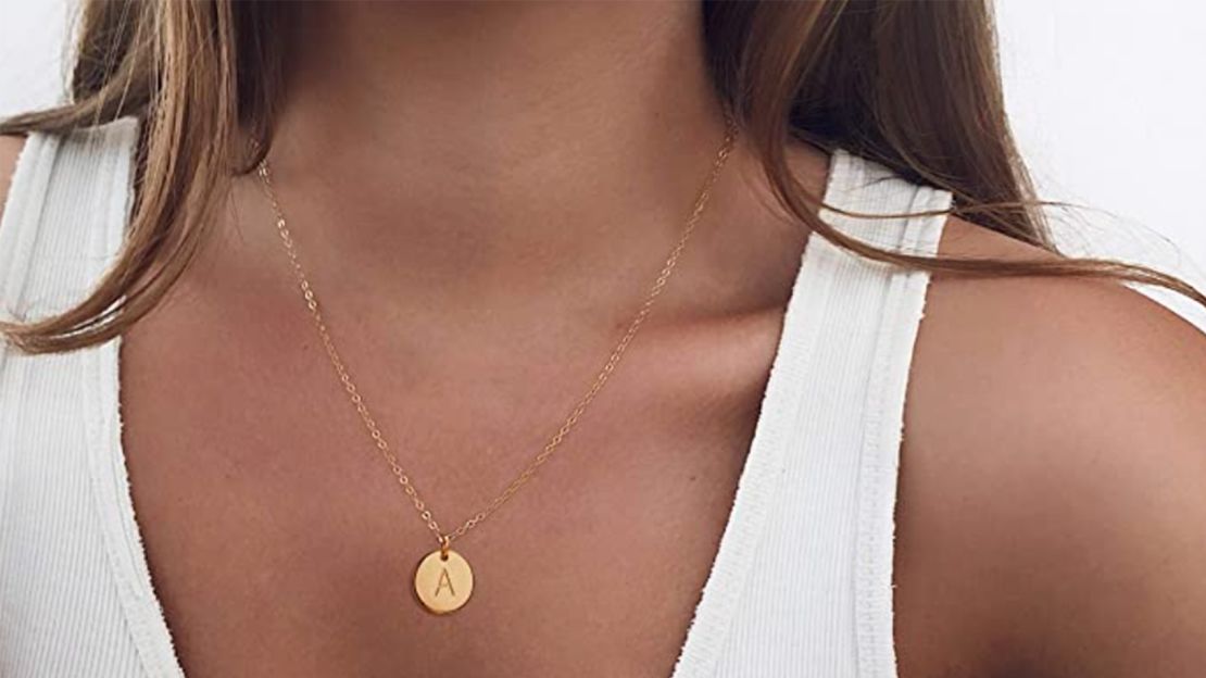 Valloey Rover Gold Pendant Necklace