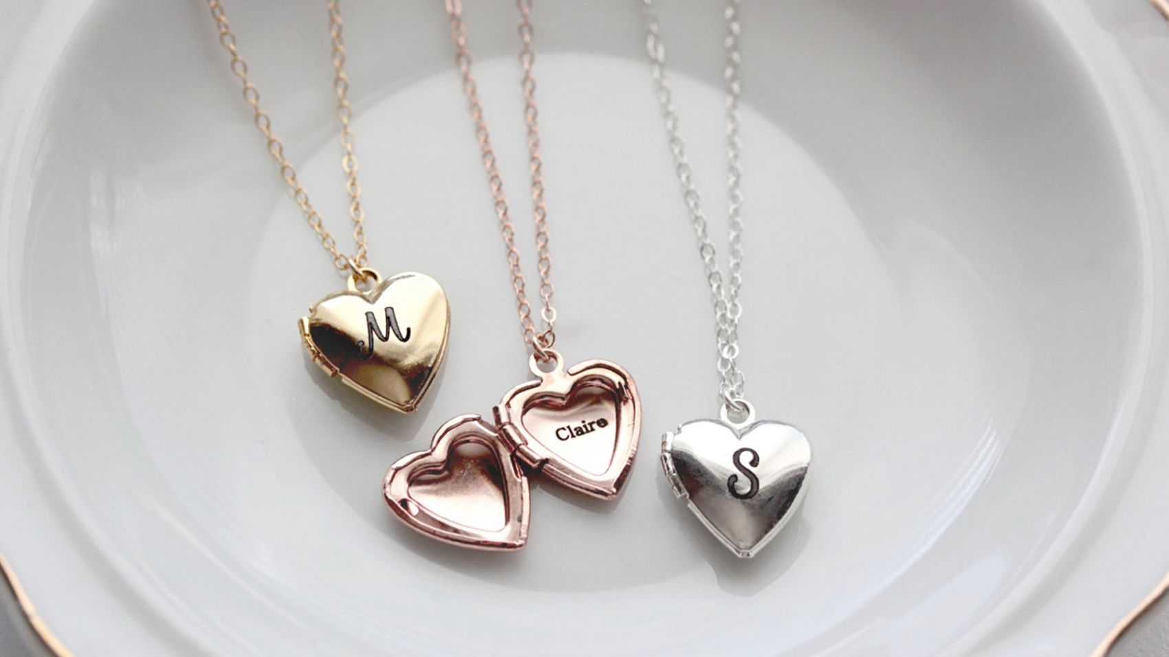 https://media.cnn.com/api/v1/images/stellar/prod/220416111311-etsymom-tomdesign-heart-locket.jpg?c=original