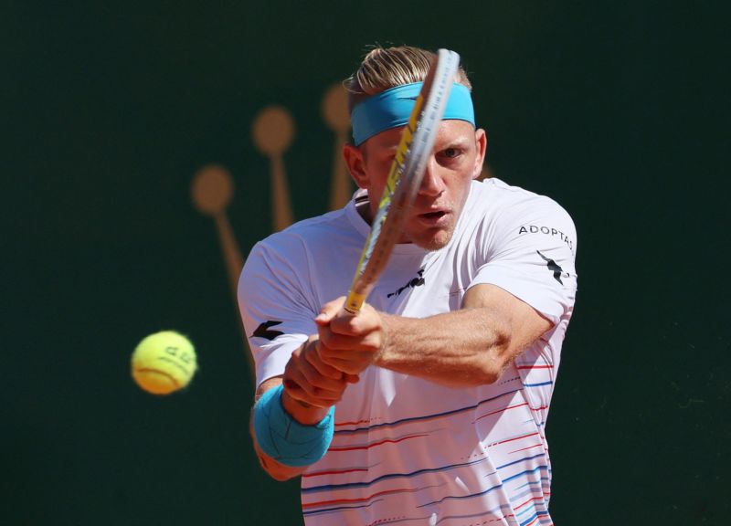 Stefanos Tsitsipas defends Monte-Carlo Masters title with victory over Davidovich Fokina CNN