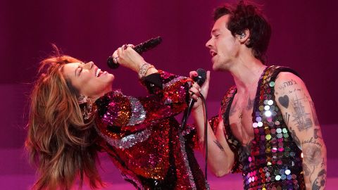 (From lefet) Shania Twain and Harry Styles perform during the 2022 Coachella Valley Music and Arts Festival on April 15 in Indio, California.