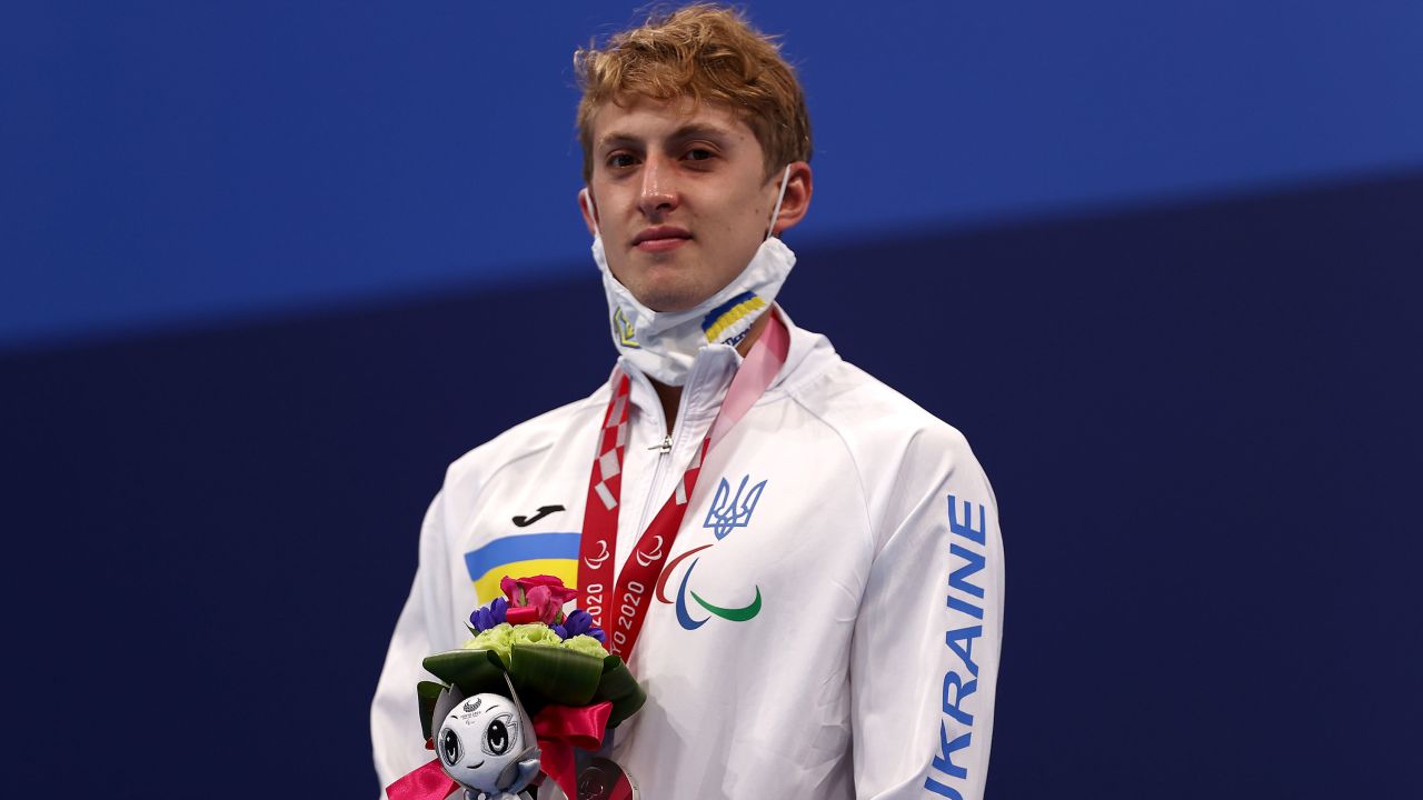 Silver medalist Kyrylo Garashchenko of Team Ukraine poses during the men's 400-meter freestyle - S11 medal ceremony on day 3 of the Tokyo 2020 Paralympic Games.