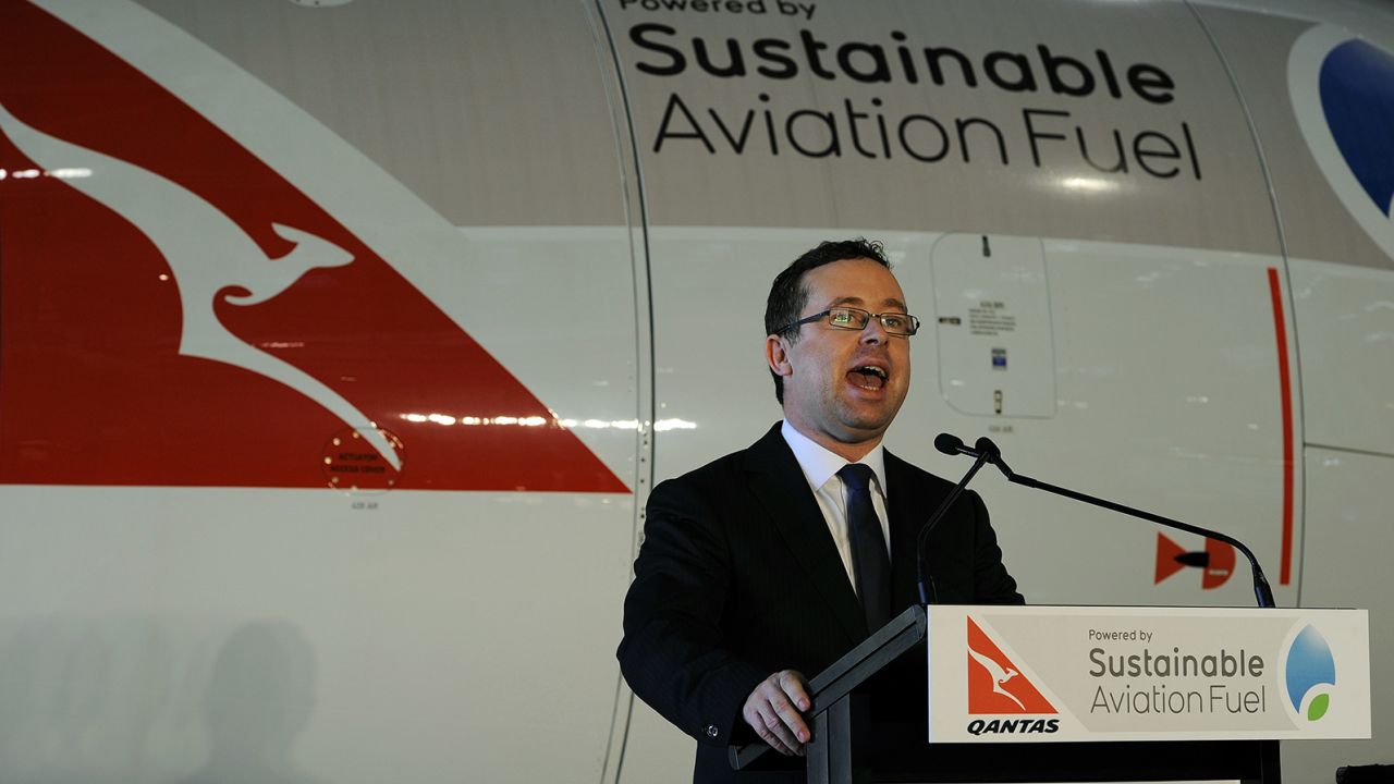 Qantas boss Alan Joyce has expressed his airline's commitment to using SAF.