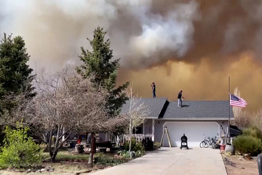 Smoke from the Tunnel Fire north of Flagstaff on April 19. 