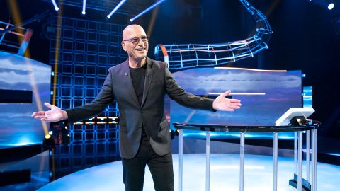 Howie Mandel hosts 