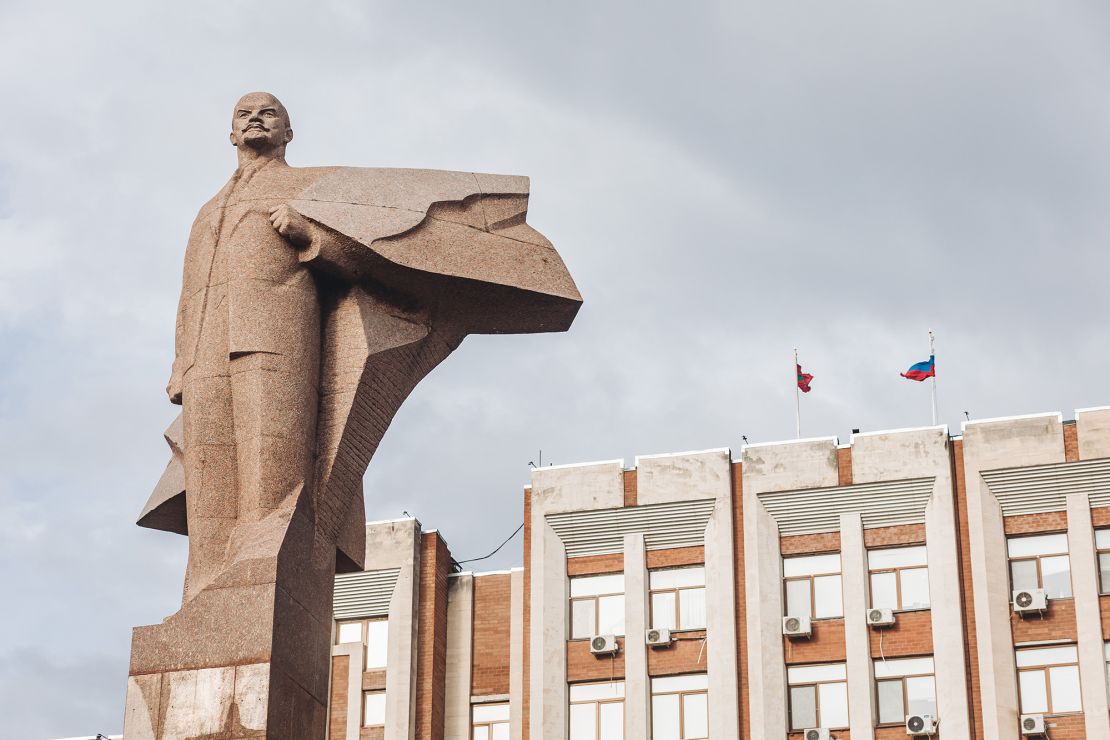 A statue of Vladimir Lenin in front of the Presidential Palace in Tiraspol.