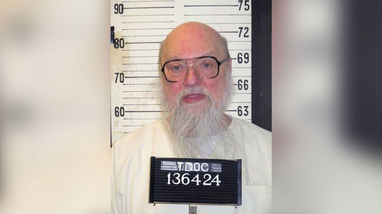 Tennessee death row inmate Oscar Smith was scheduled to be executed last week.