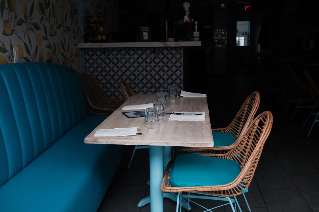 An empty New York City restaurant stands in December 2020.