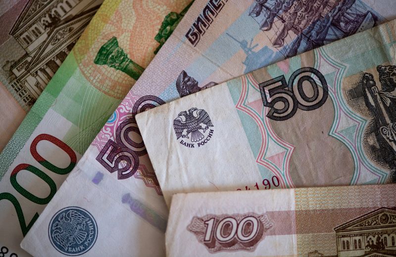 Ruble hits 2 year high against the dollar as Russia tries to avoid