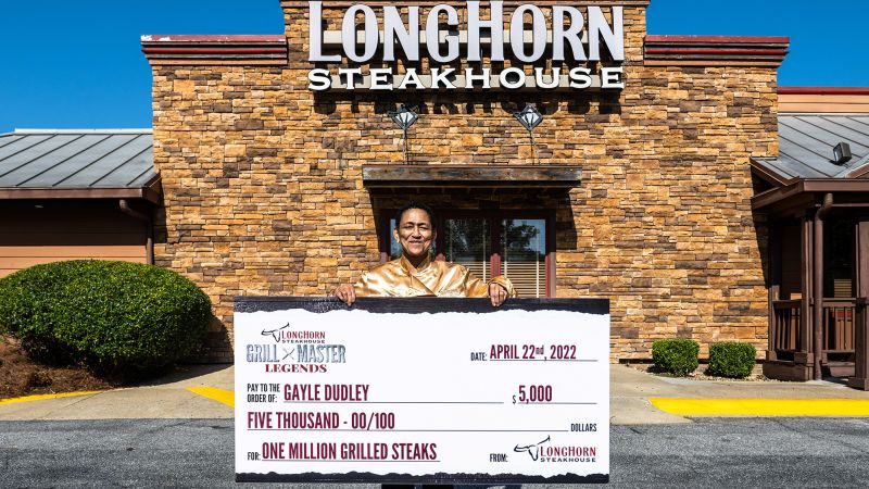 LongHorn Steakhouse honors employee who grilled 1 million steaks