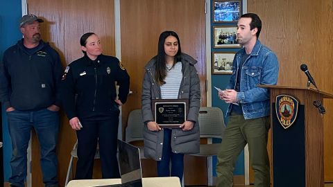 Furtado was awarded $ 1,000 from DoorDash and a life-saving award from the Fairhaven Police Department.