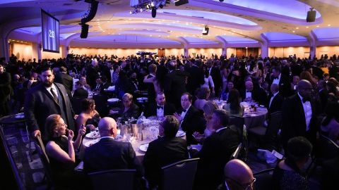 Guests mingle during the annual White House Correspondents Association Dinner in Washington, U.S., April 30, 2022. REUTERS/Al Drago