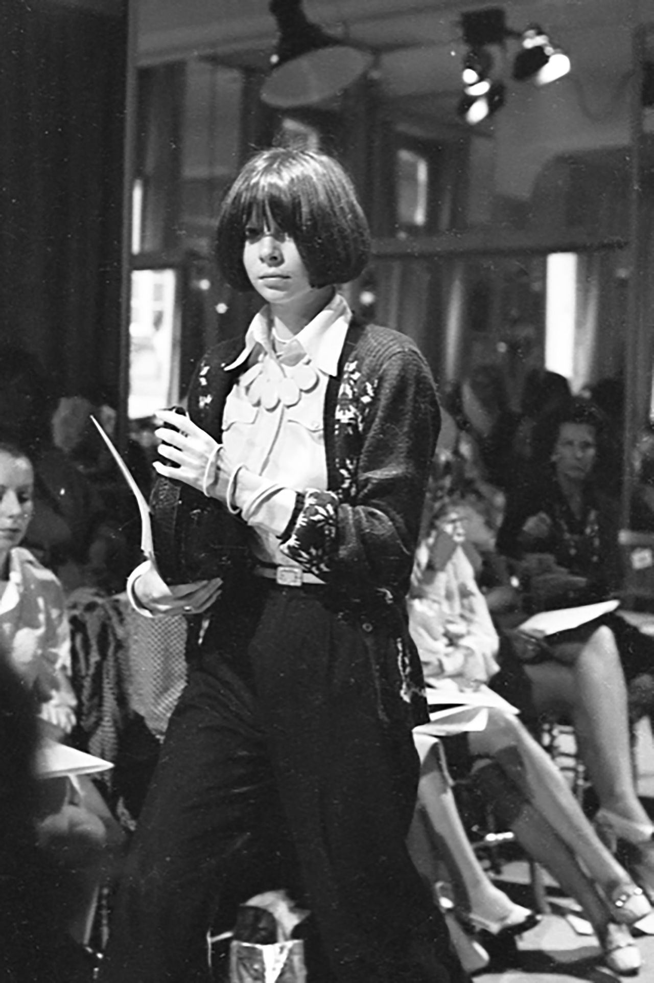 Wintour at a fashion show in the early 1970s.