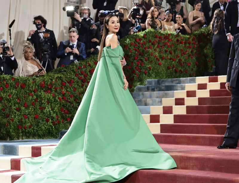 Met gala hot sale green dress