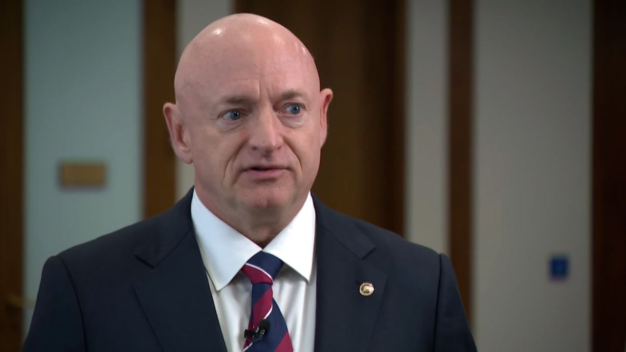 senator mark kelly