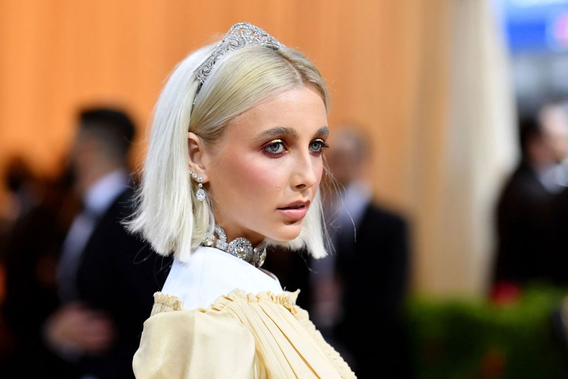 Anna Wintour, Blake Lively among stars to wear tiaras to the Met Gala