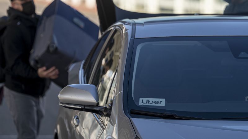 NextImg:Uber reports 'strongest quarter ever' while the rest of Silicon Valley stalls | CNN Business