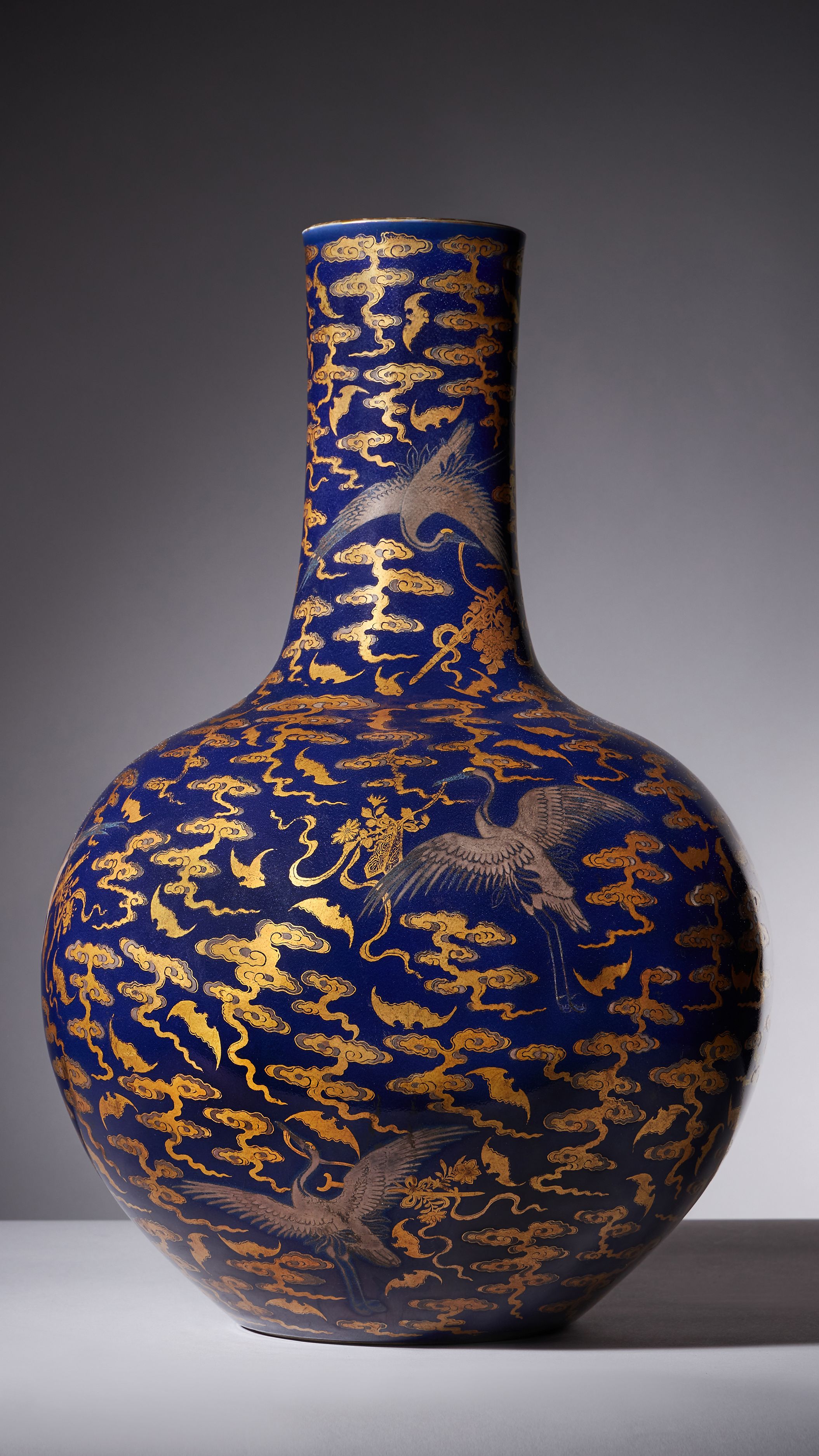 Rejse Stationær Spil Qianlong period vase found in kitchen could be worth up to $186,000 | CNN