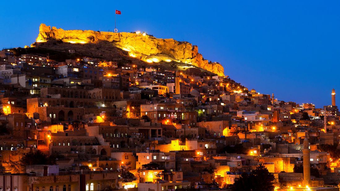 <strong>Mardin Castle: </strong>Mardin is said to get its name from Marida, an ancient Neo-Aramaic word meaning Fortress. The city's stronghold sits high above, offering great views. 