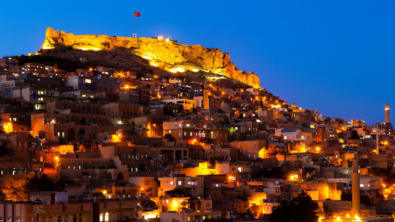 <strong>Mardin Castle: </strong>Mardin is said to get its name from Marida, an ancient Neo-Aramaic word meaning Fortress. The city's stronghold sits high above, offering great views. 