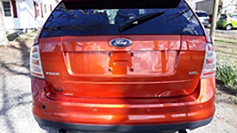 These are actual photos of the vehicle the inmate and officer "are believed to be in," according to the US Marshals Service.