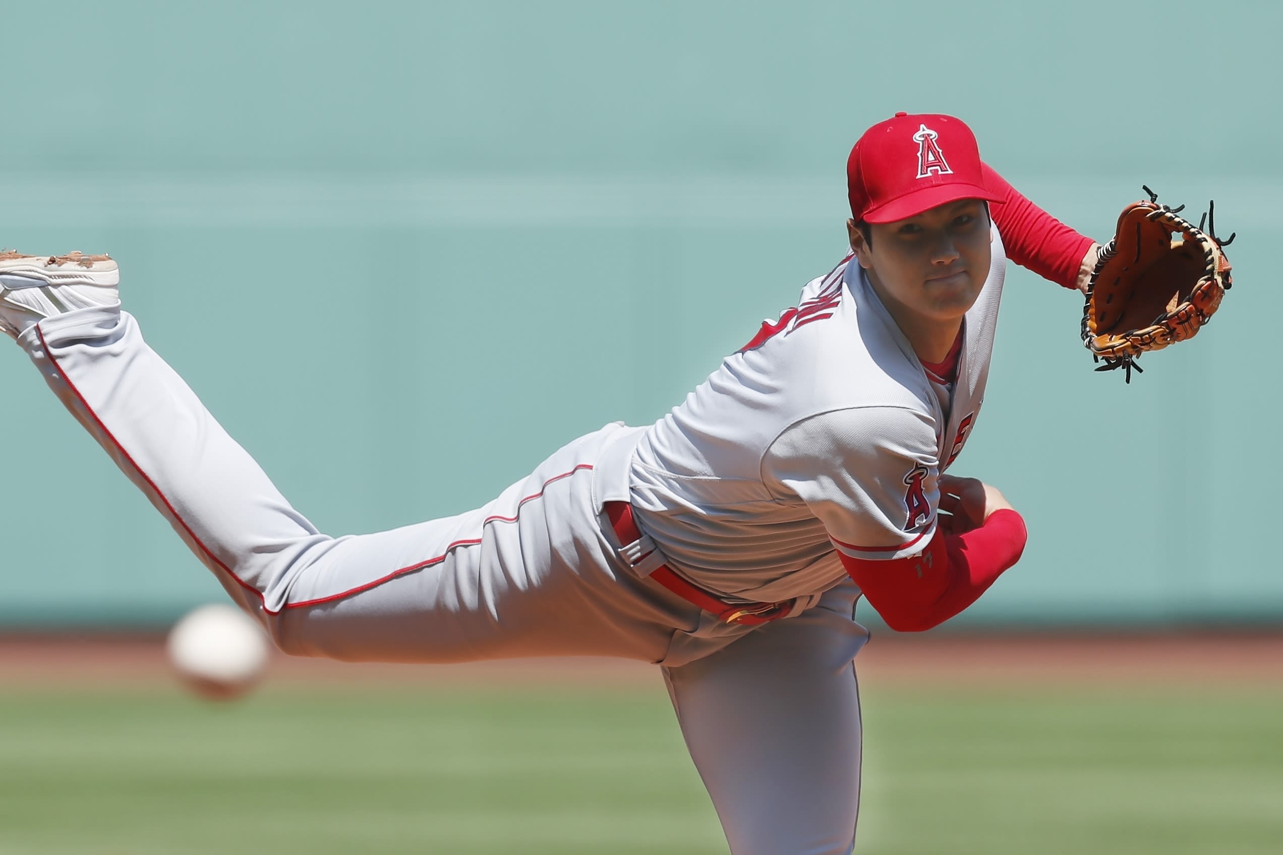 Barstool Sports on X: It's Legitimately Laugh Out Loud Funny That Shohei  Ohtani Played Right Field Tonight Immediately After Throwing 6 Scoreless  Innings   / X