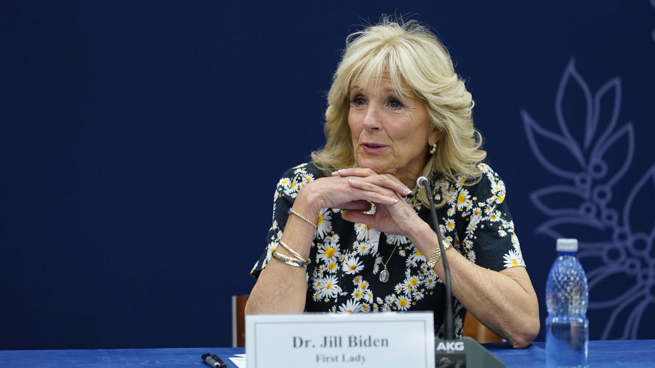 01 Jill Biden Romania 0507