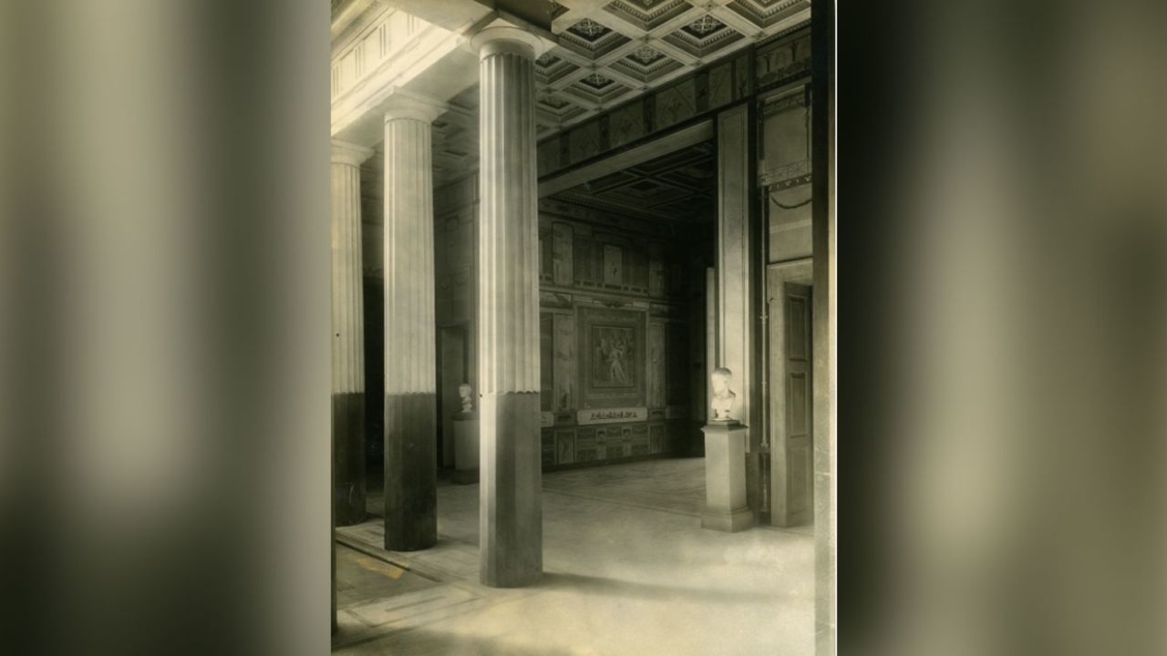 The portrait displayed in the courtyard of the Pompejanum, Aschaffenburg, 1931.