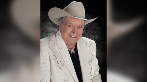 Country singer and actor Mickey Gilley died Saturday in Branson, Missouri.