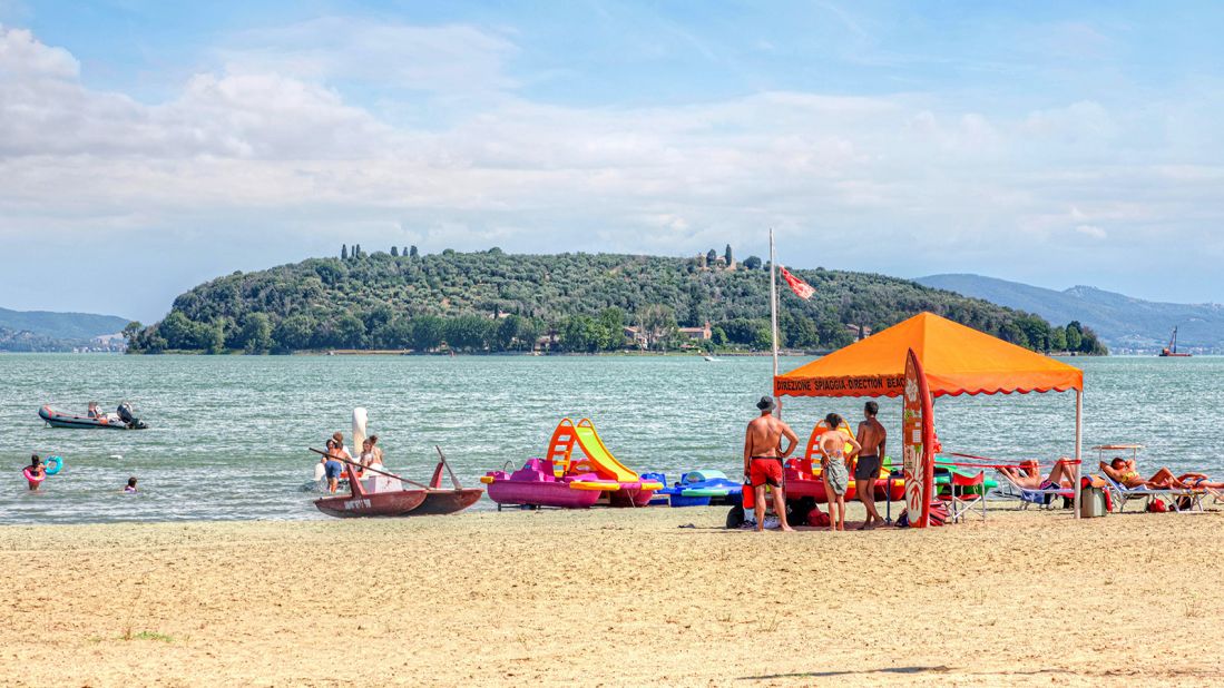 <strong>Could be Rimini:</strong> Umbria is the only landlocked region on the Italian peninsula, but makes up for it with this lakeside beach.