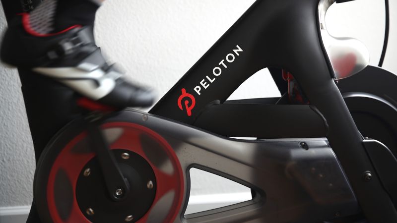 Peloton is burning through cash and borrowing like crazy to stay afloat | CNN Business