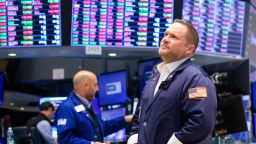 Traders work at the New York Stock Exchange NYSE in New York, the United States, May 9, 2022.  U.S. stocks fell noticeably on Monday as investors continued to dump risk assets.  The Dow Jones Industrial Average dropped 653.67 points, or 1.99 percent, to 32,245.70. The S&P 500 lost 132.10 points, or 3.20 percent, to 3,991.24. The Nasdaq Composite Index decreased 521.41 points, or 4.29 percent, to 11,623.25.