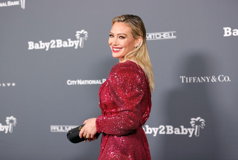 Hilary Duff Bares All In Womens Health Cnn 