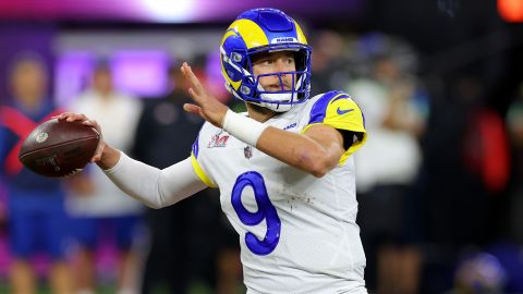 Rams QB Matthew Stafford looks to throw the ball against the Cincinnati Bengals during Super Bowl LVI.