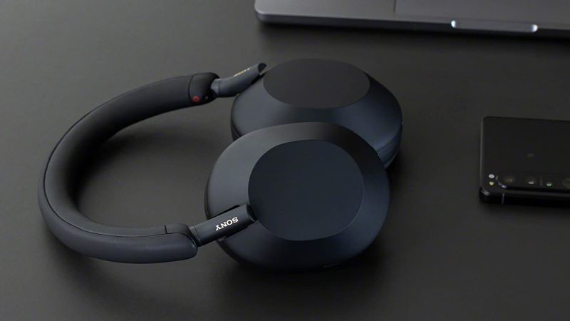 Sony's WH-1000XM5 headphones are on sale for 22% off | CNN Underscored