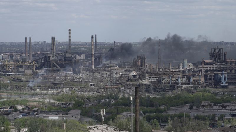 Wounded Ukrainian forces leave Azovstal steelworks