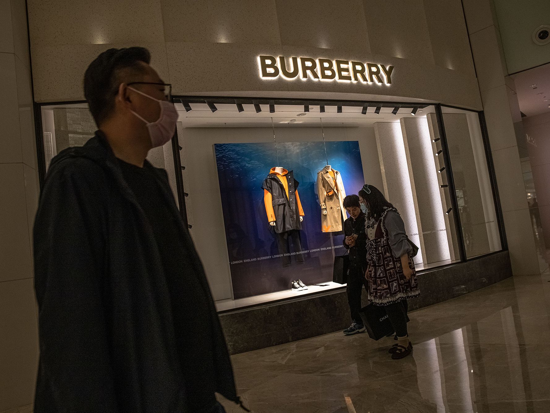 Uitsluiting weten Af en toe Burberry reports record profit despite China slowdown | CNN Business