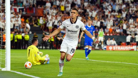 Borre celebrates levelling for the Germans.